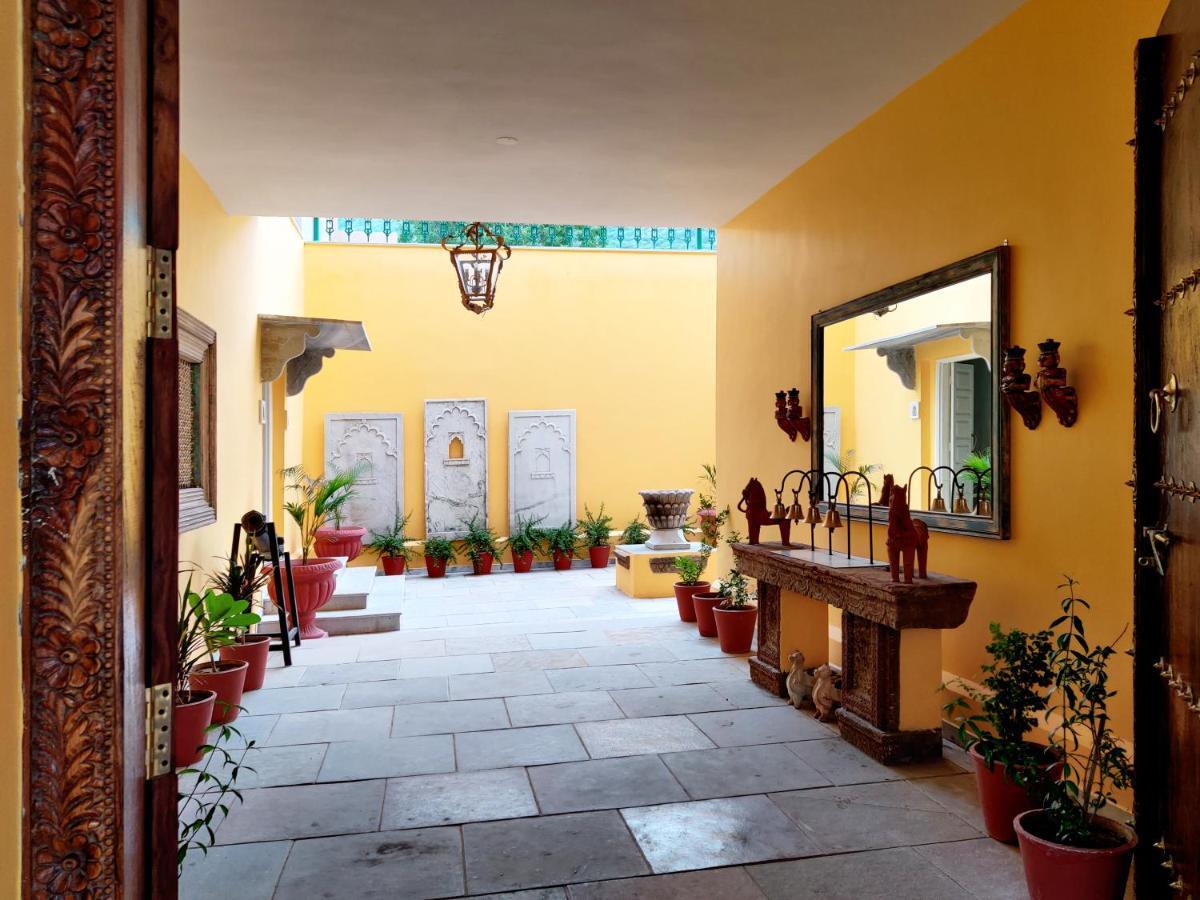 Premkunj Hotel Udaipur Exterior photo