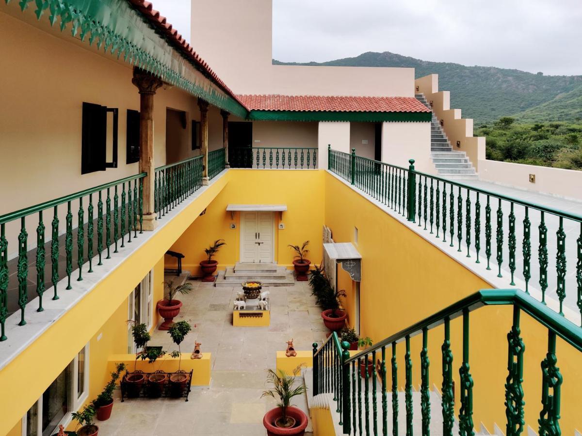 Premkunj Hotel Udaipur Exterior photo